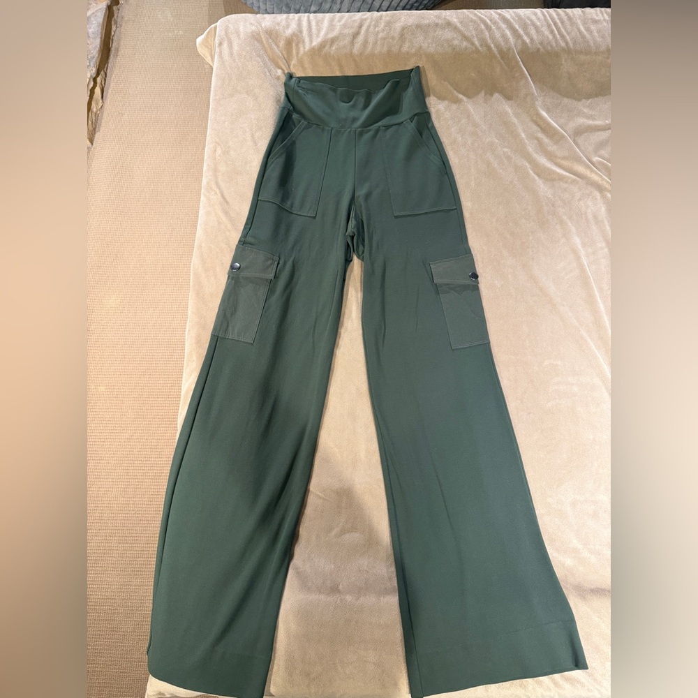 CAbi Chargo -Wide leg cargo pant
